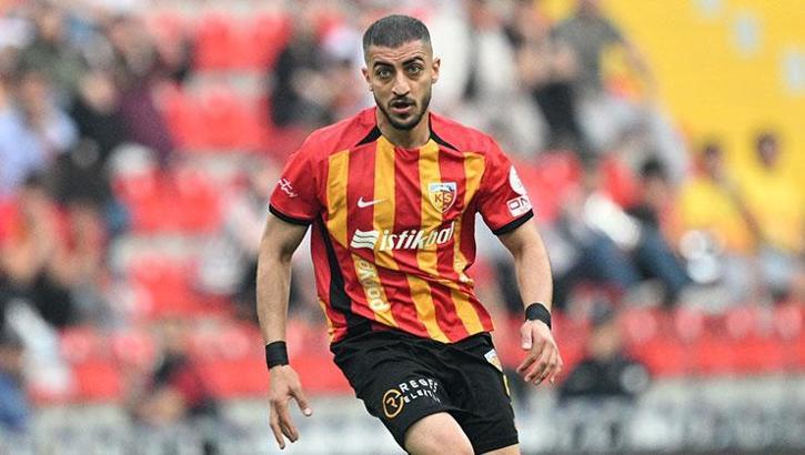 Kayserispor yıldız ismiyle sözleşme uzattı