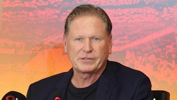 Kayserispor teknik direktörü Markus Gisdol'un ekibi belli oldu