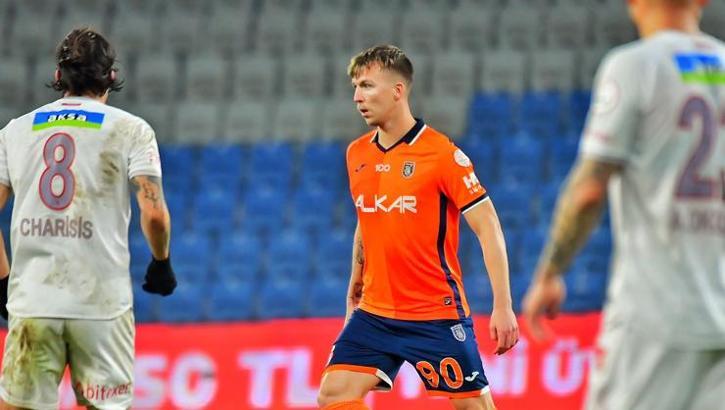 Başakşehir'den ayrıldı! Yeni adresi Çin oldu