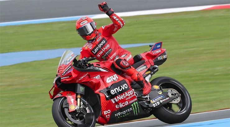 MotoGP Hollanda Grand Prix'sini Marc Marquez kazandı