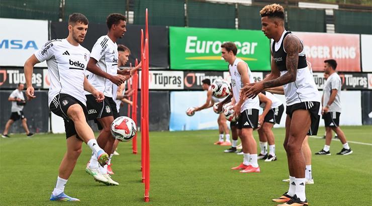 Beşiktaş'ta yeni transfer Jurasek ilk antrenmanına çıktı