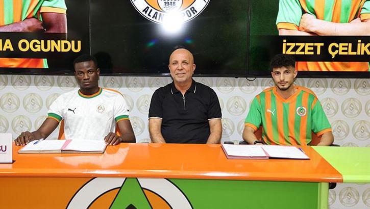 Alanyaspor 2 yeni yıldızı için imza töreni düzenledi