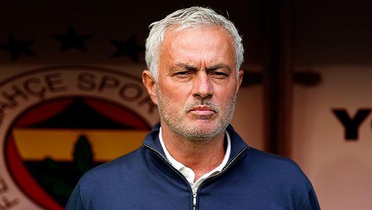 Fenerbahçe'den kaleci sürprizi! Jose Mourinho planı yaptı, işte kafalardaki isim