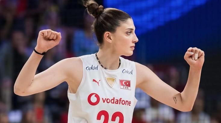 Milli voleybolcu İlkin Aydın'ın kampta sakatlandığı açıklandı