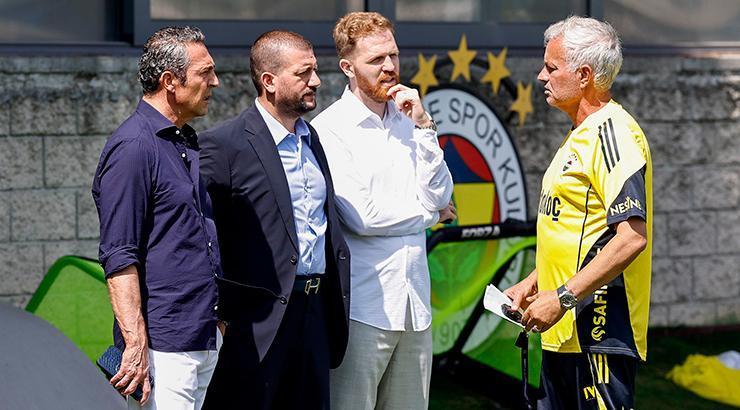 Fenerbahçe'de Başkan Ali Koç antrenmanı takip etti