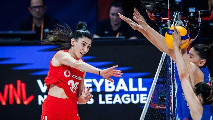 (ÖZET) Filenin Sultanları istediğini bulamadı! | Sırbistan - Türkiye maç sonucu: 3-0