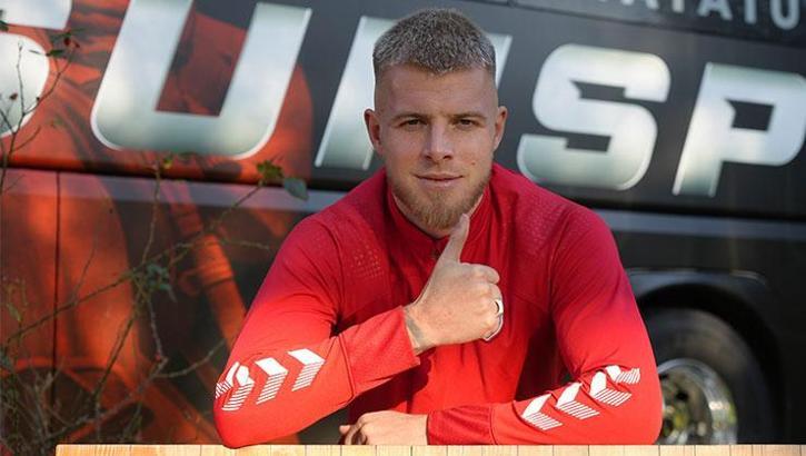 Samsunspor yıldız oyuncusu Rick van Drongelen'in sözleşmesini uzattı
