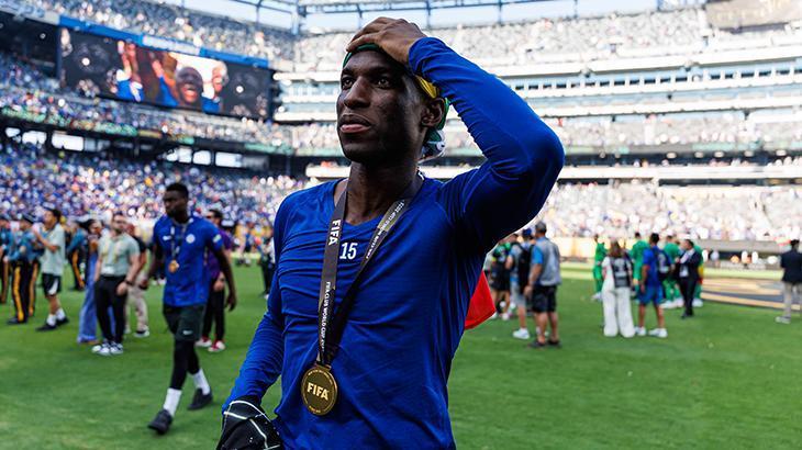 Shocking move: Manchester United reportedly eye Chelsea's Nicolas Jackson