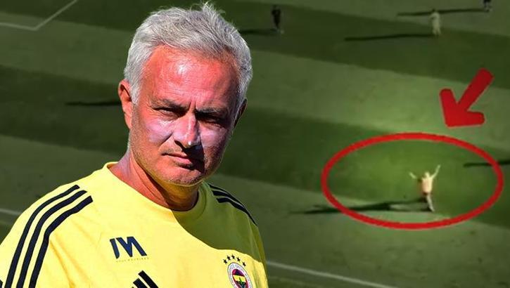 Mourinho çılgına döndü sahanın içine daldı! Hareketi olay oldu