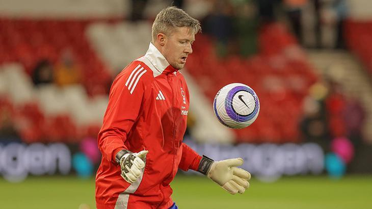 Legendary Welsh goalkeeper Wayne Hennessey hangs up his gloves