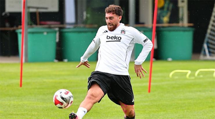 Beşiktaş çalışmalarını sürdürüyor