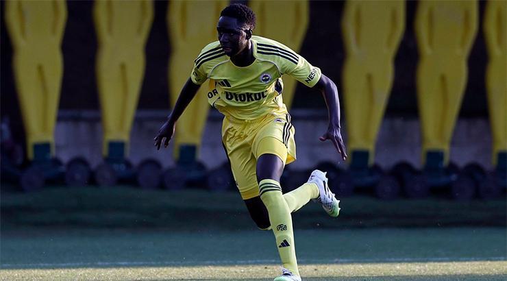 Fenerbahçe'ye bir müjde daha! Abdou Aziz Fall kampa katıldı