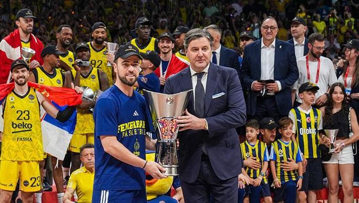 Fenerbahce Beko announces the signing: Captain stays with the team