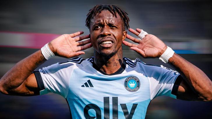 Wilfried Zaha in America he doesn't stop, he keeps scoring goals