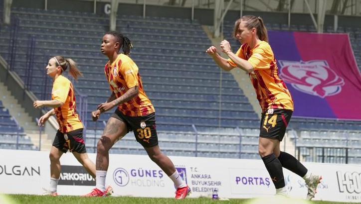 Galatasaray'da 18 ayrılık: Resmi açıklama geldi