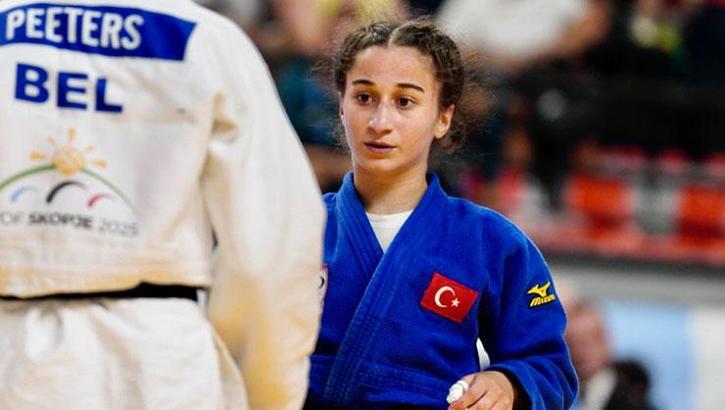 Milli judocu Yağmur Yılmaztürk'ten gümüş madalya
