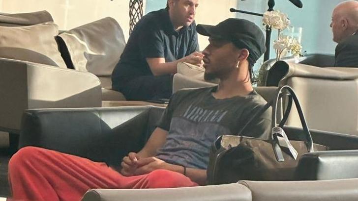 Galatasaray'ın yeni yıldızı Leroy Sane İstanbul'a geldi
