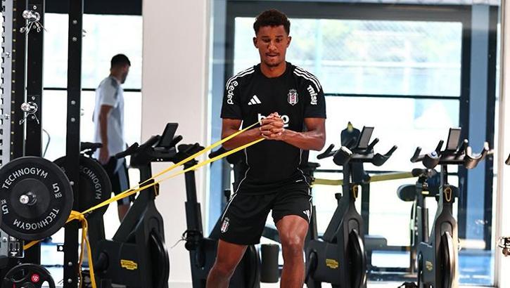 Beşiktaş, salonda çalıştı