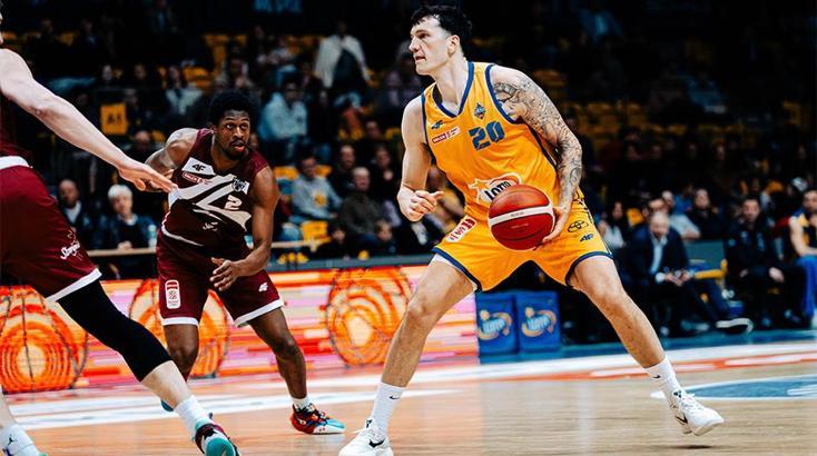 Gaziantep Basketbol, Nemanja Nenadic'i renklerine bağladı
