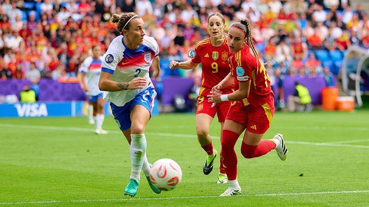 Lucy Bronze unveils that she played the whole Euro 2025 with fractured tibia!