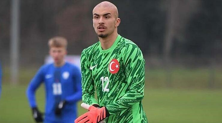 Galatasaray kaleci ve sol kanat transfer etti!