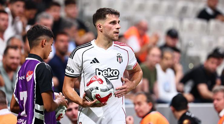 Beşiktaş'ta yeni transfer Jurasek'ten flaş karar!