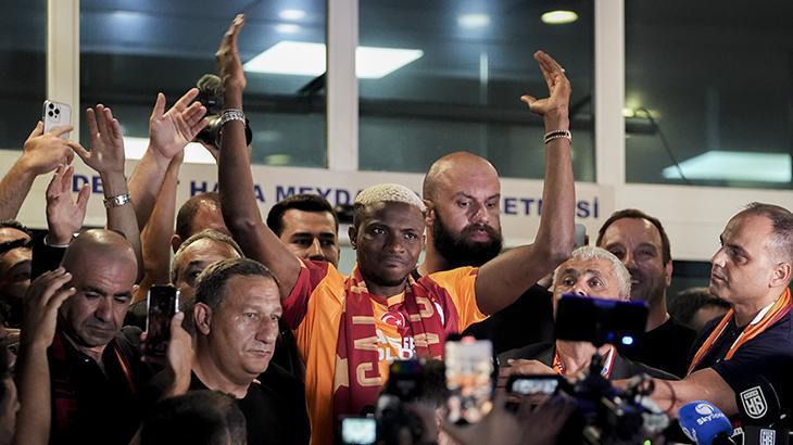 Osimhen takes a dig at Napoli en route to Istanbul: 'Solo il Gala'