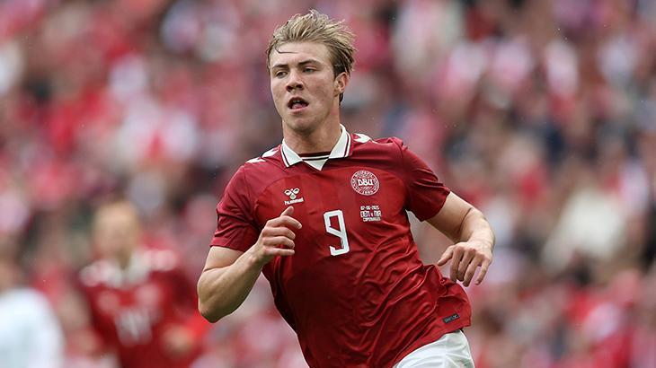 Man Utd considers £30m sale of Hojlund amidst a new interest
