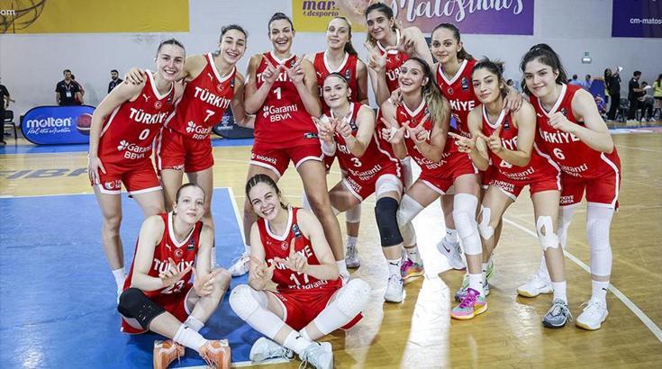 İsveç'i yenen Milli Takımımız, grubunu lider tamamladı