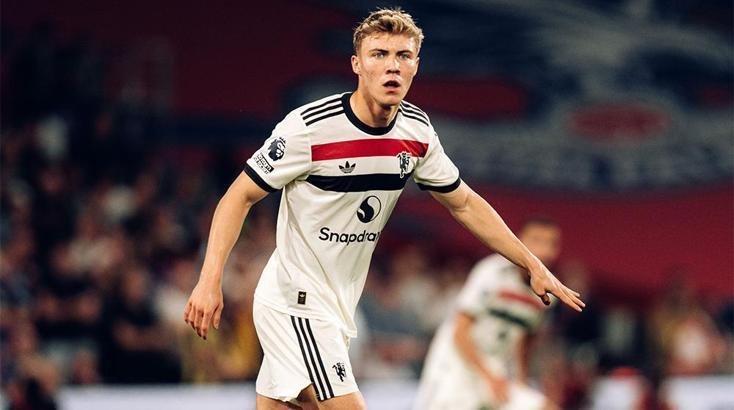 Bayern Leverkusen target Rasmus Hojlund