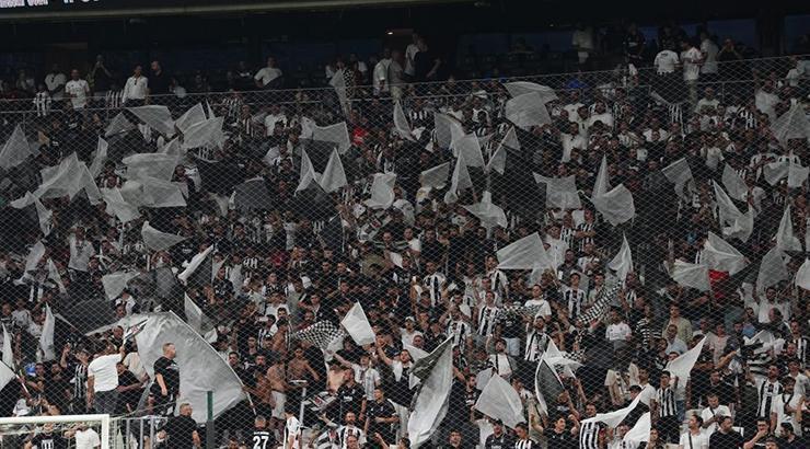 Beşiktaş'ın St. Patrick's maçının biletleri yarın satışa çıkacak