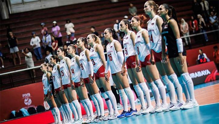 U21 Kadınlar Dünya Şampiyonası'nda erkek sporcu skandalı! Türkiye maçı öncesi...