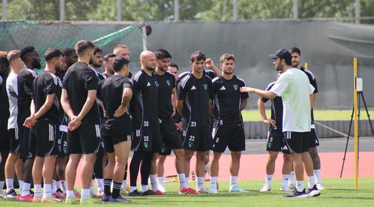 Kocaelispor ile Samsunspor 22 yıl sonra Süper Lig’de karşı karşıya geliyor