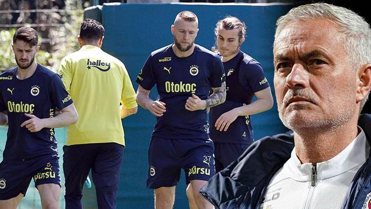 Fenerbahçe teknik direktörü Jose Mourinho'dan sürpriz karar! Kadroya alınmadı