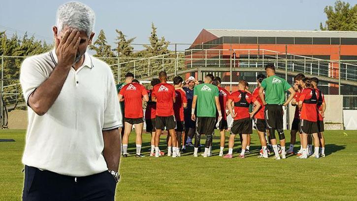 Süper Lig'de sezonun ilk teknik direktör ayrılığı! Yerine gelecek isim bile belli oldu