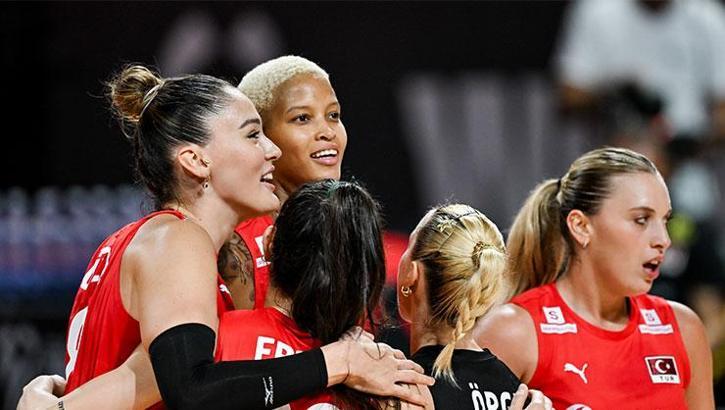 Turkey defeated Spain 3-0 in Women's Volleyball. Melissa Vargas carried the team