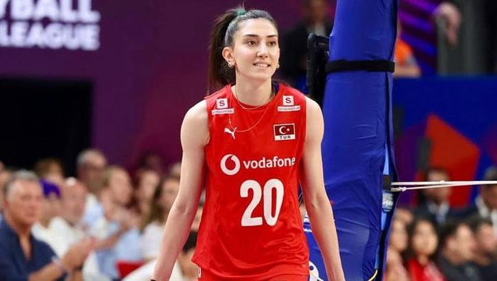 Eczacıbaşı Yaprak Erkek'le 3 yıllık yeni sözleşme imzaladı