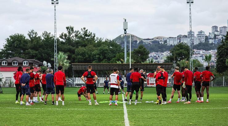 Samsunspor Panathianikos karşısında tur peşinde!