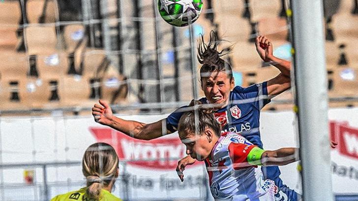 FOMGET Kadın Futbol Takımı, Slavia Prag'a mağlup oldu