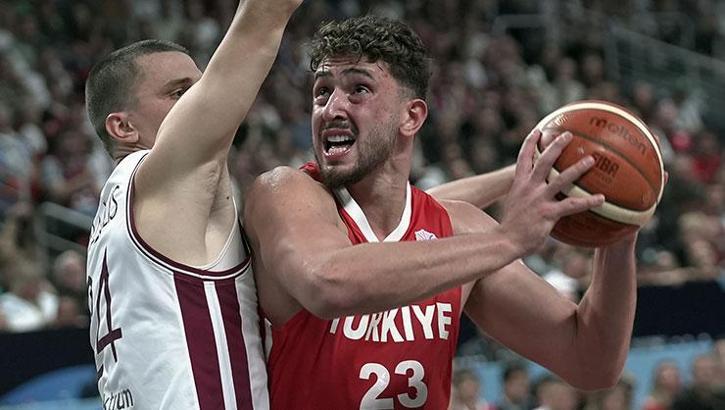 Bunu yapan ilk Türk basketbolcu oldu: Alperen Şengün milli takım tarihine geçti