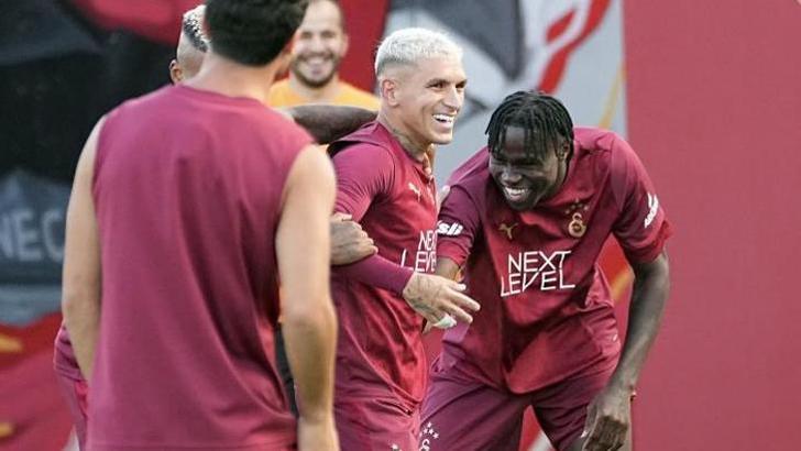 Wilfried Singo, Galatasaray'daki ilk idmanına çıktı