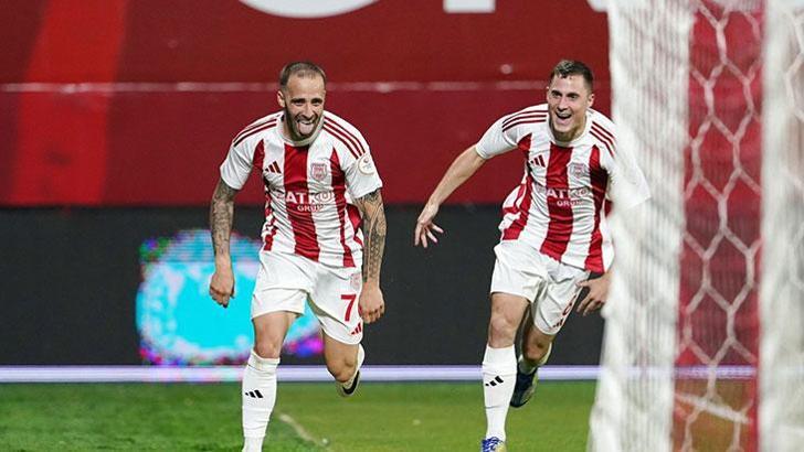 Pendik'te Stelios Kitsiou'nun akşamı I Pendikspor - Sivasspor 2-1 maç sonucu