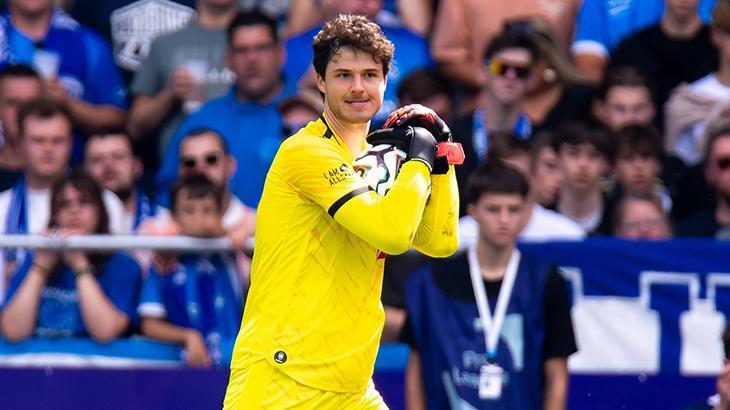 Manchester United lands top Belgian goalkeeping prospect Lammens