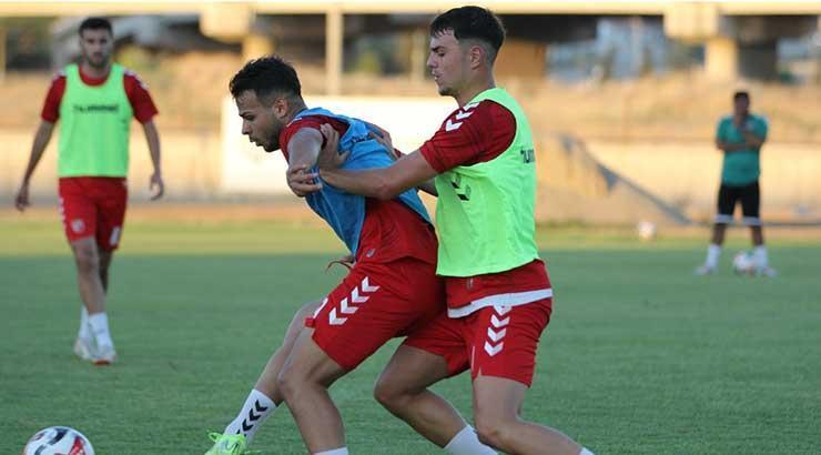 Karşıyaka golcü arıyor