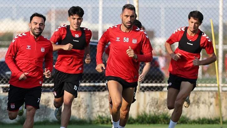 Sivasspor'da Sarıyer mesaisi sürüyor