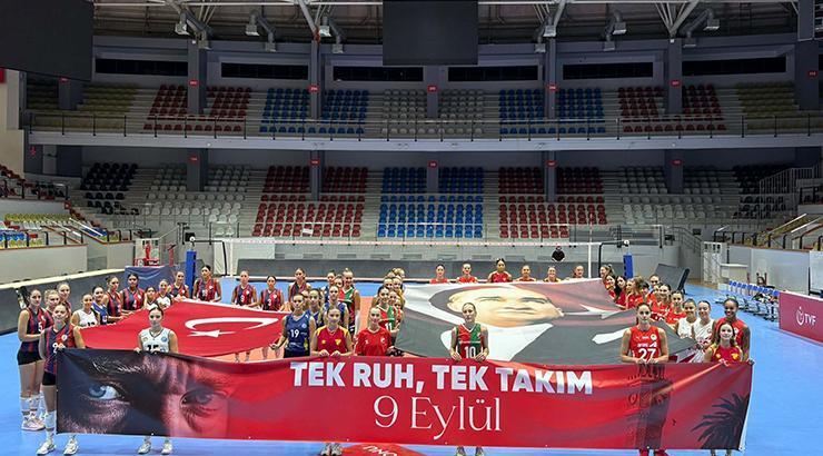 İzmirli voleybolcular 9 Eylül'de tek yürek