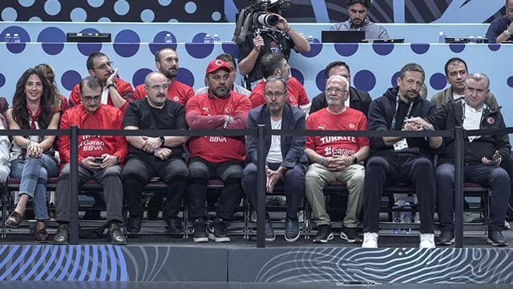 Bakan Bak'tan yarı final yorumu: 12 Dev Adam efsanesi uyanıyor