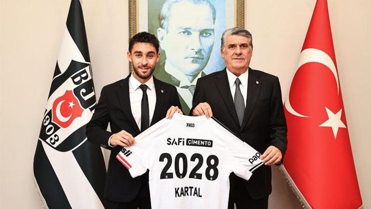 Beşiktaş'ta Kartal Kayra Yılmaz'ın sözleşmesi uzatıldı