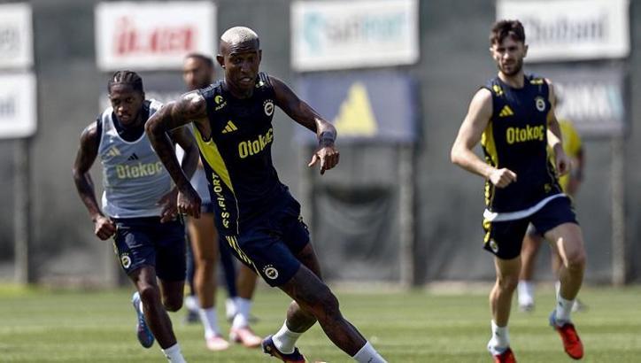 Fenerbahçe hazırlıklara devam etti