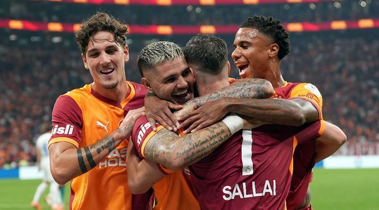Galatasaray'da yıldız futbolcu dönüyor!